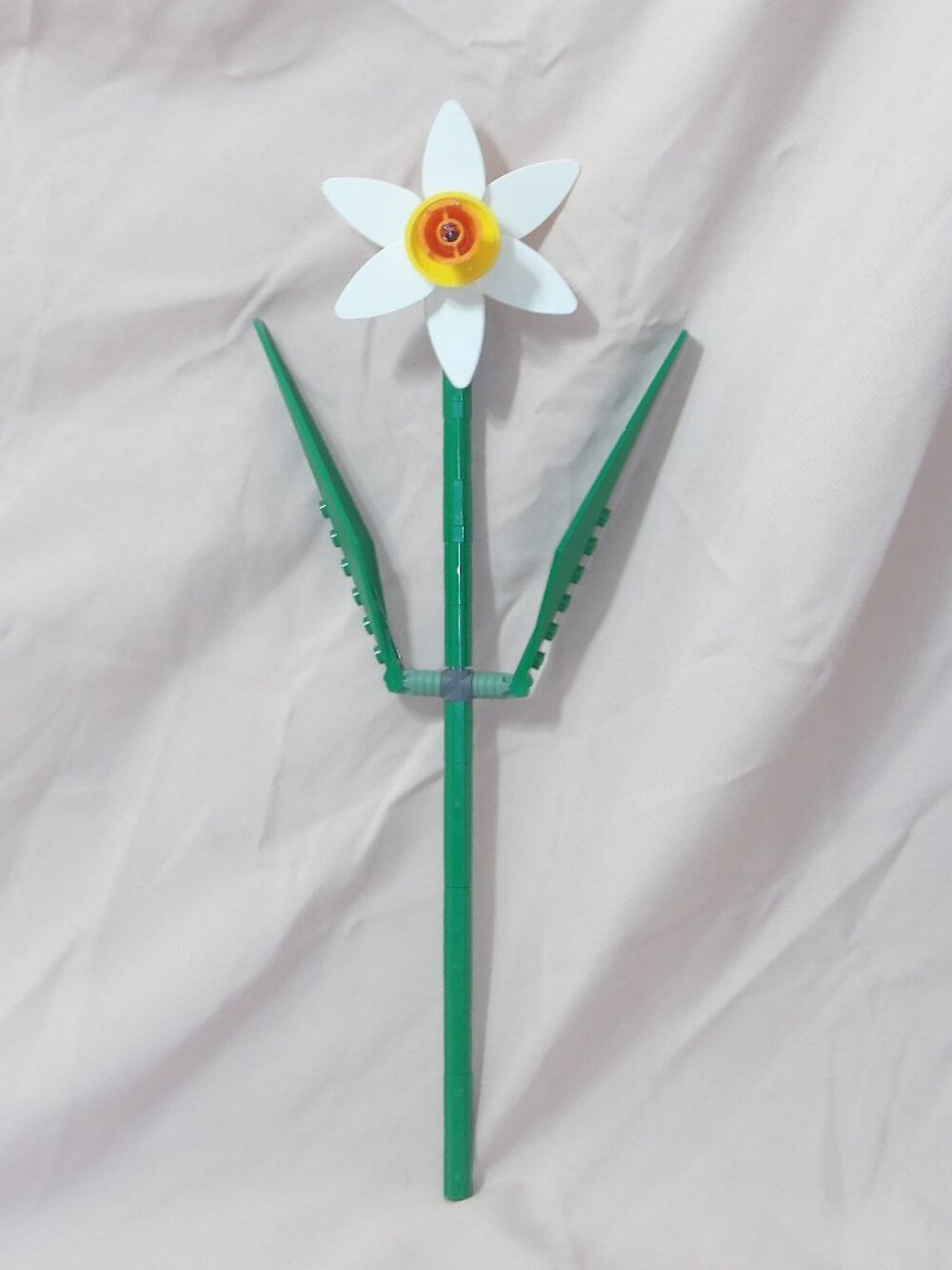 LEGO Botanical Flowers - 1 pcs Daffodil White - Individual Sale 40747 +Free Gift